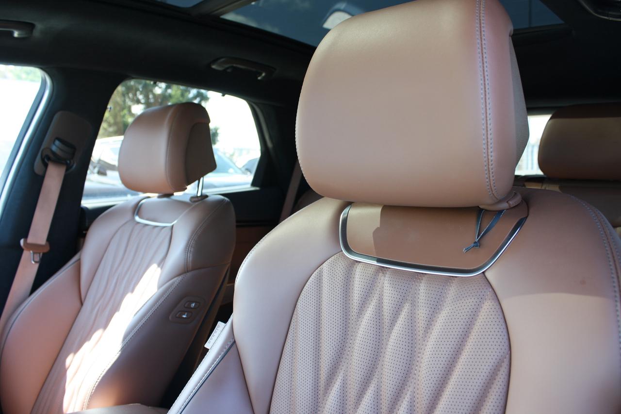 2025 Genesis GV70 2.5T Prestige AWD Photo