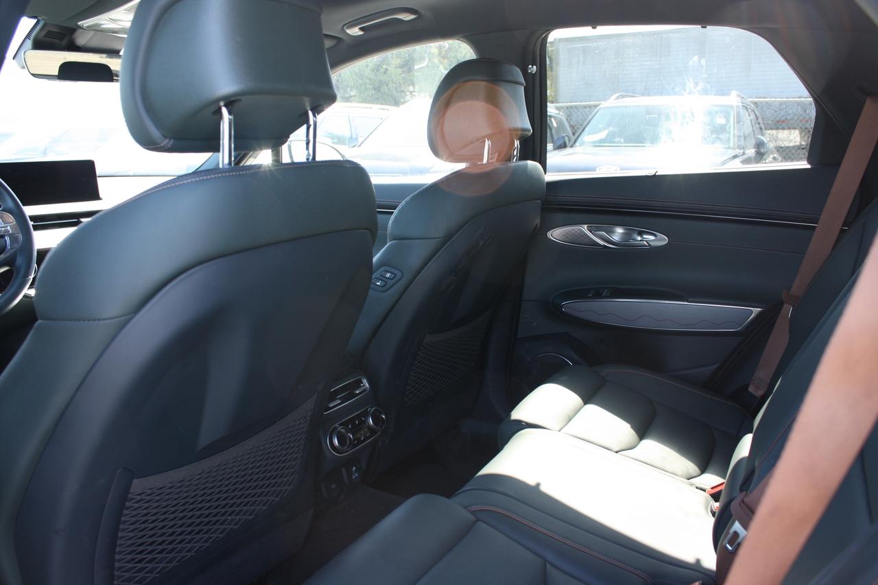 2023 Genesis GV70 2.5T Advanced Plus AWD Photo