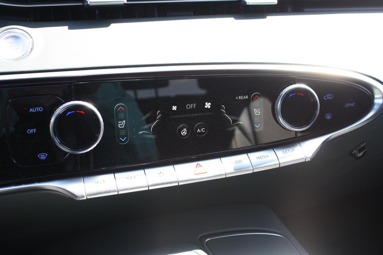2023 Genesis GV70 2.5T Advanced Plus AWD Photo
