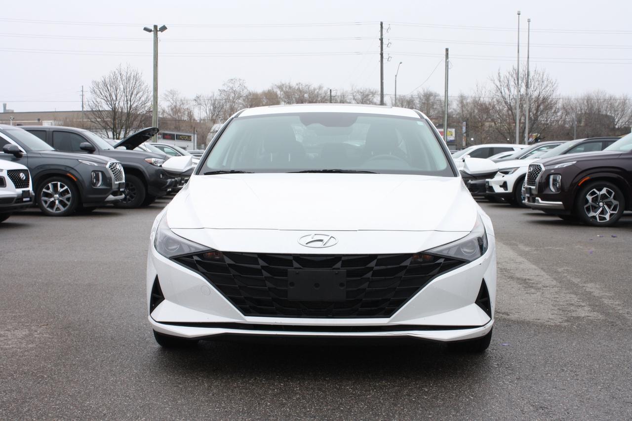 2023 Hyundai Elantra Preferred IVT w-Tech Pkg Photo2