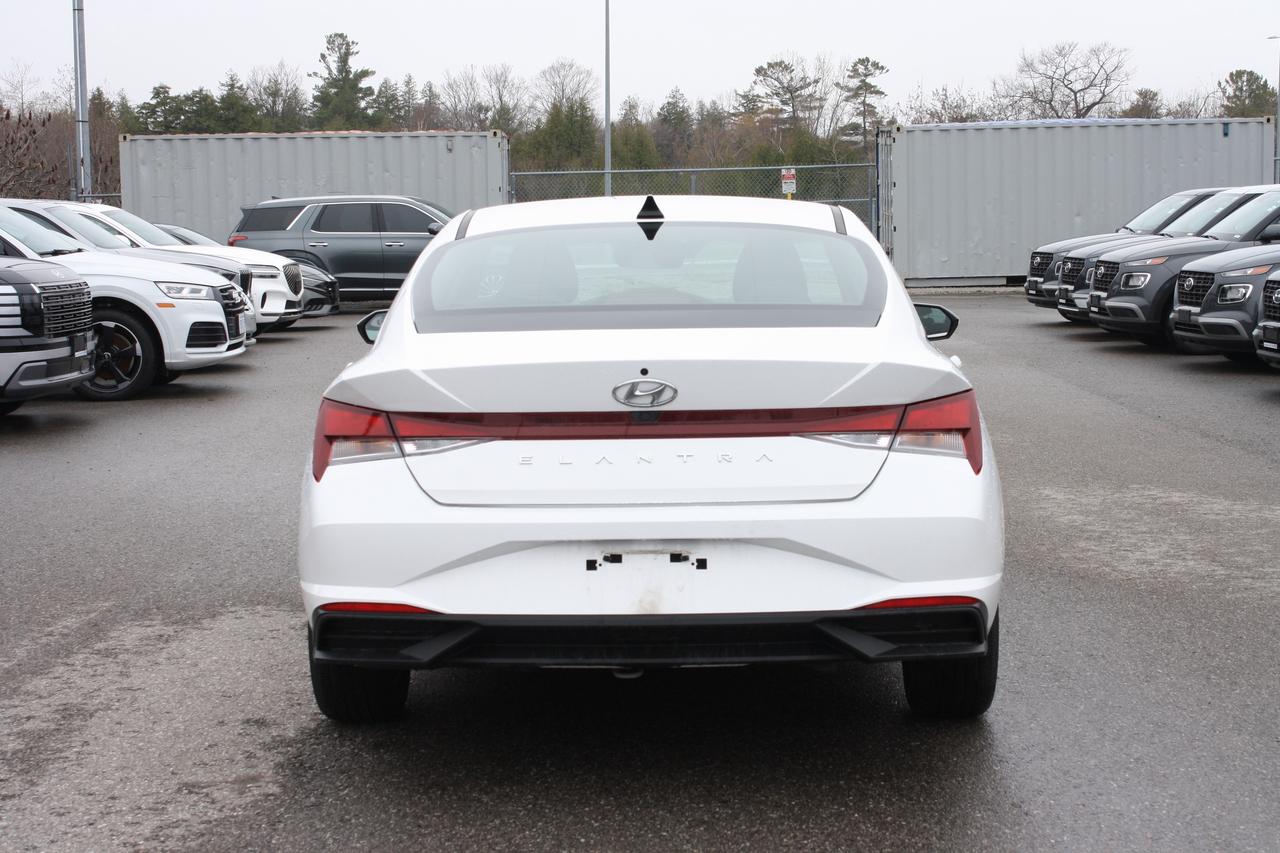 2023 Hyundai Elantra Preferred IVT w-Tech Pkg Photo