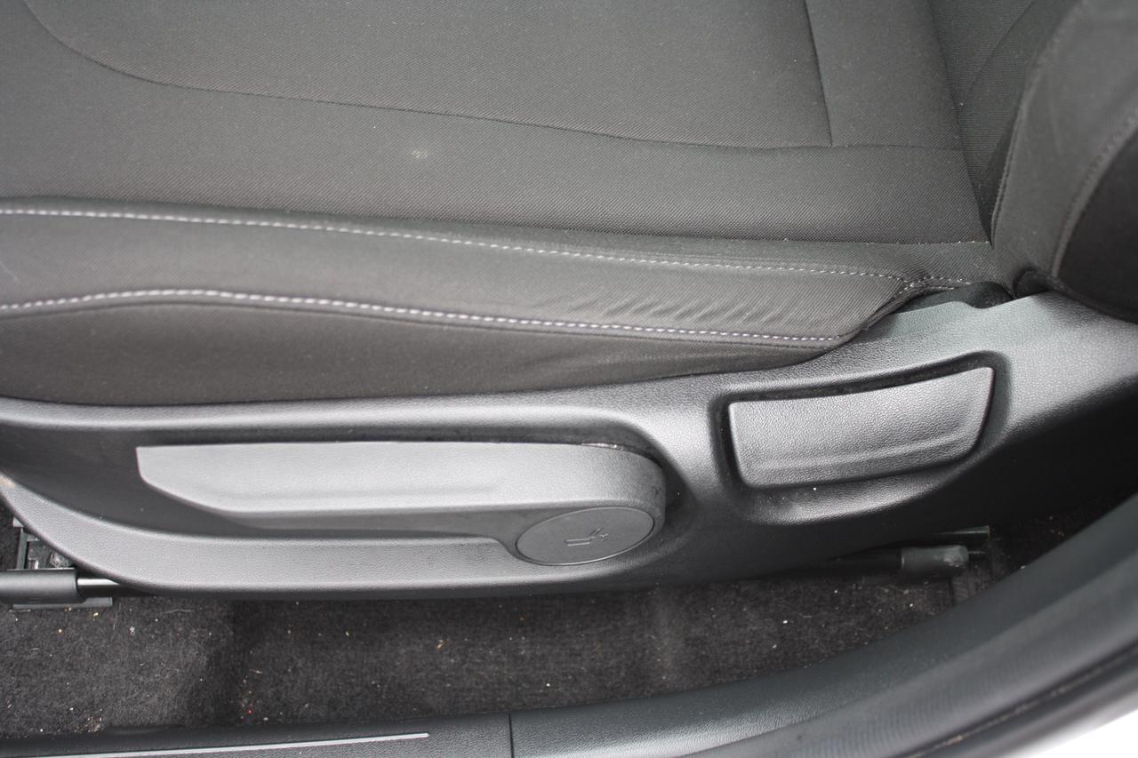 2023 Hyundai Elantra Preferred IVT w-Tech Pkg Photo