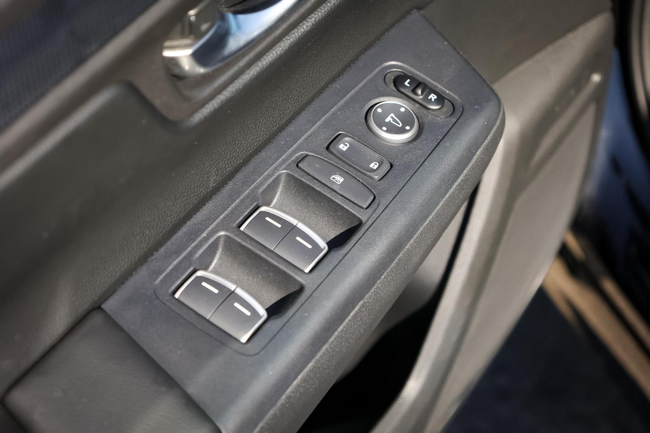 2025 Honda CR-V Hybrid EX-L 4dr All-Wheel Drive Photo