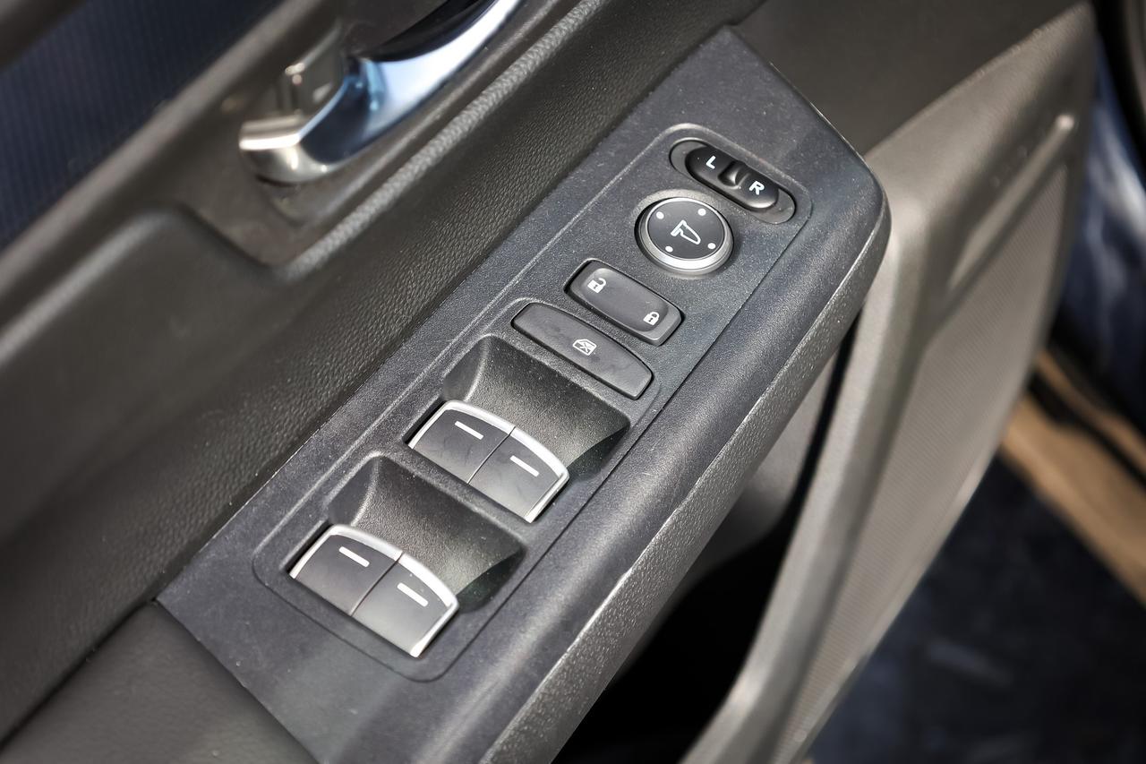 2025 Honda CR-V Hybrid EX-L 4dr All-Wheel Drive Photo