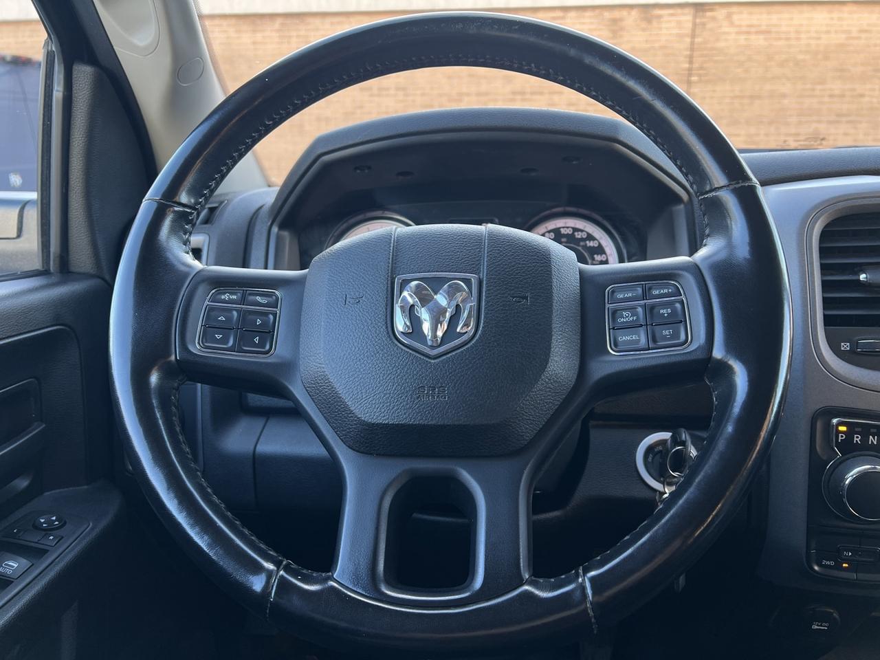 2022 RAM 1500 Classic EXPRESS CREW CAB 5.7 HEMI 4X4   Htd Seats   Rev Ca Photo