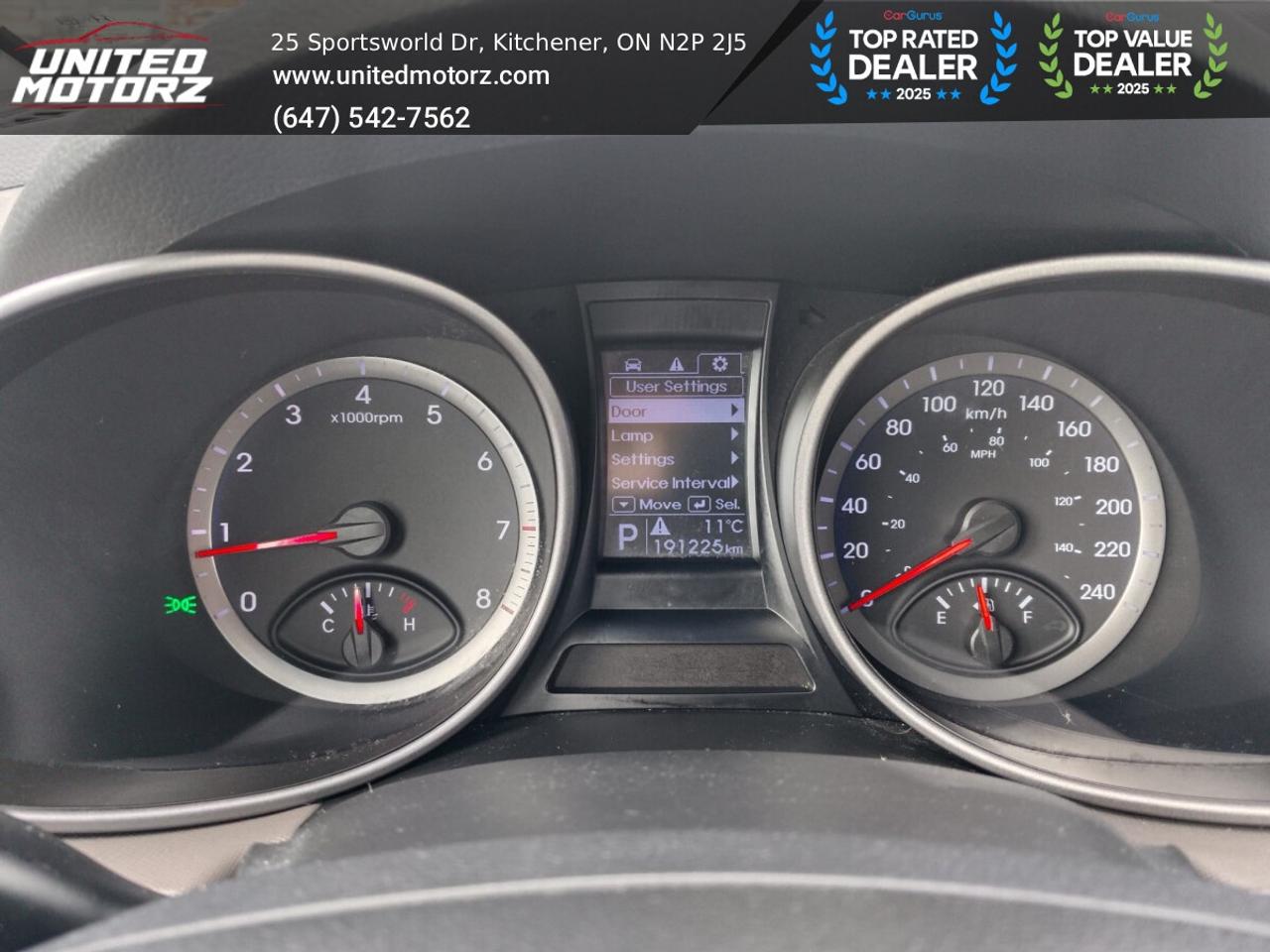 2016 Hyundai Santa Fe XL~SAFETY CERTIFIED~ONE OWNER~NO ACCIDENTS~28 SERV Photo