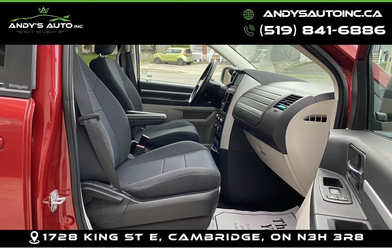2010 Dodge Grand Caravan SXT ! STOW N GO ! NO ACCIDENTS ! 24 SERVICE ! Photo