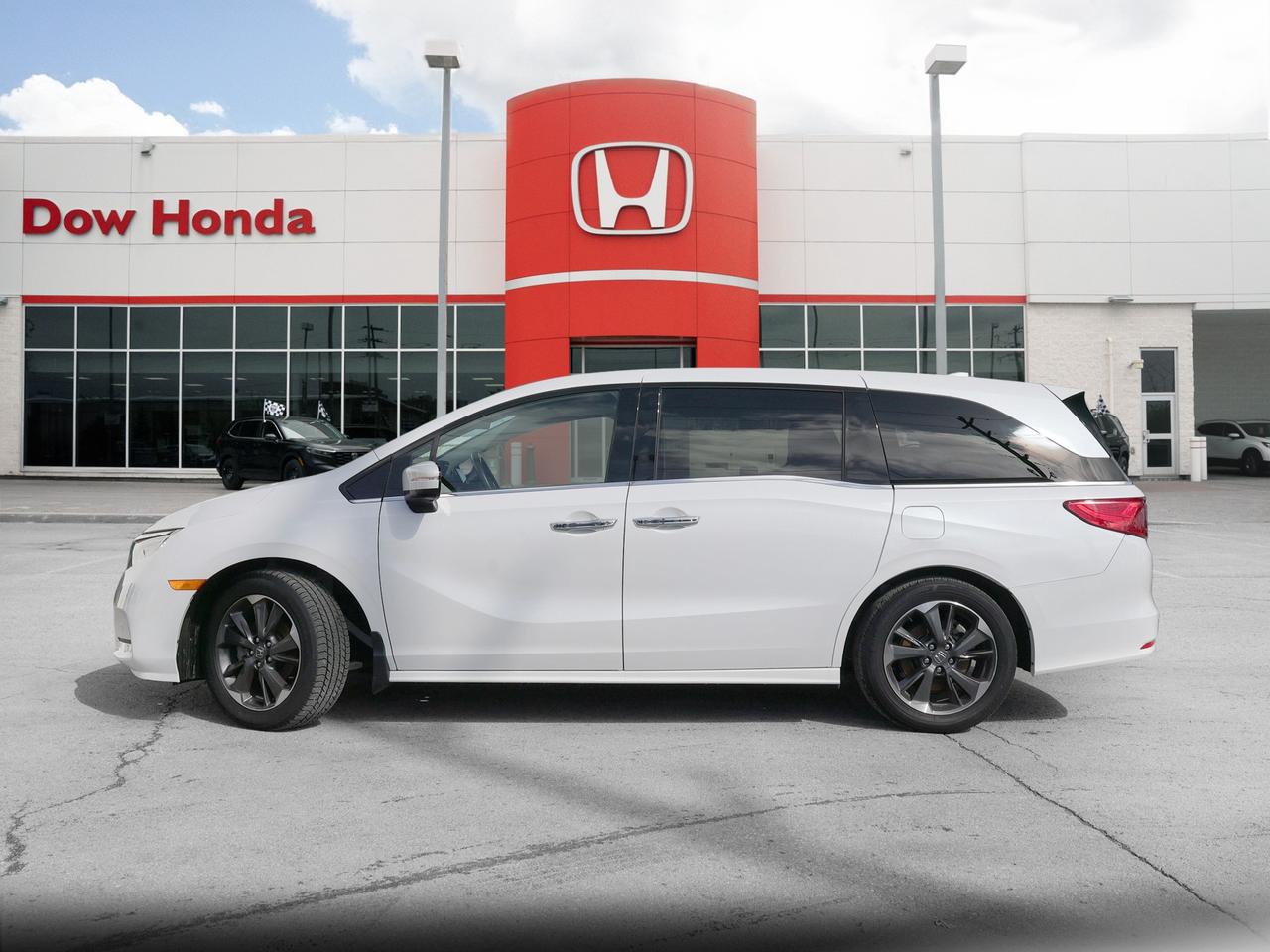 2023 Honda Odyssey Touring Passenger Van Photo