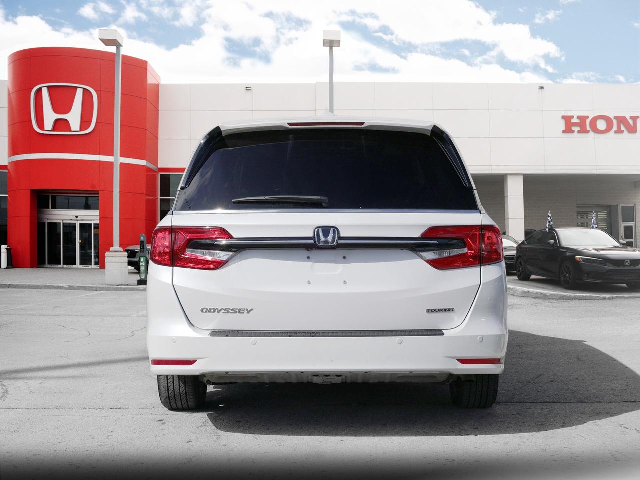 2023 Honda Odyssey Touring Passenger Van Photo