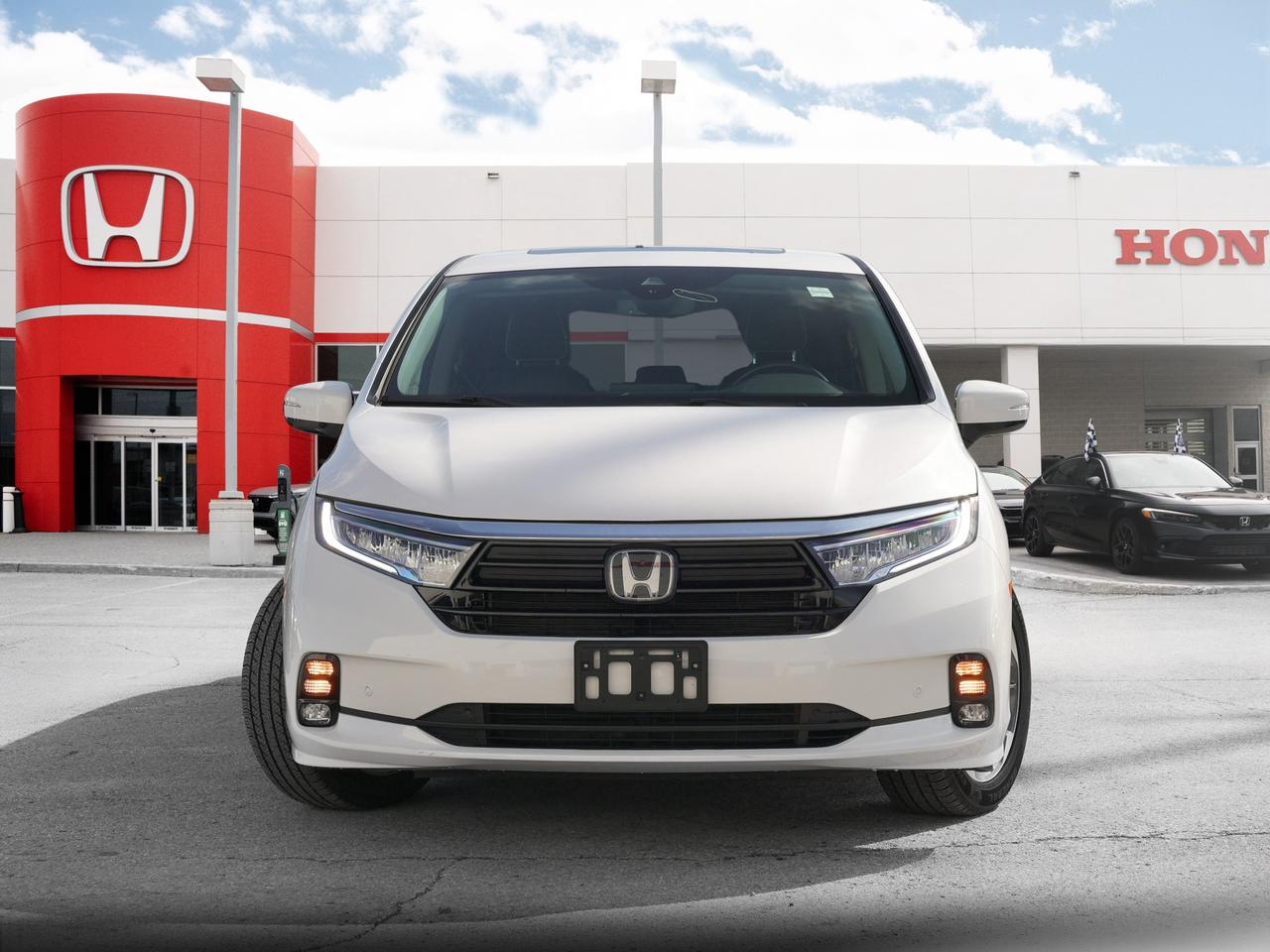 2023 Honda Odyssey Touring Passenger Van Photo