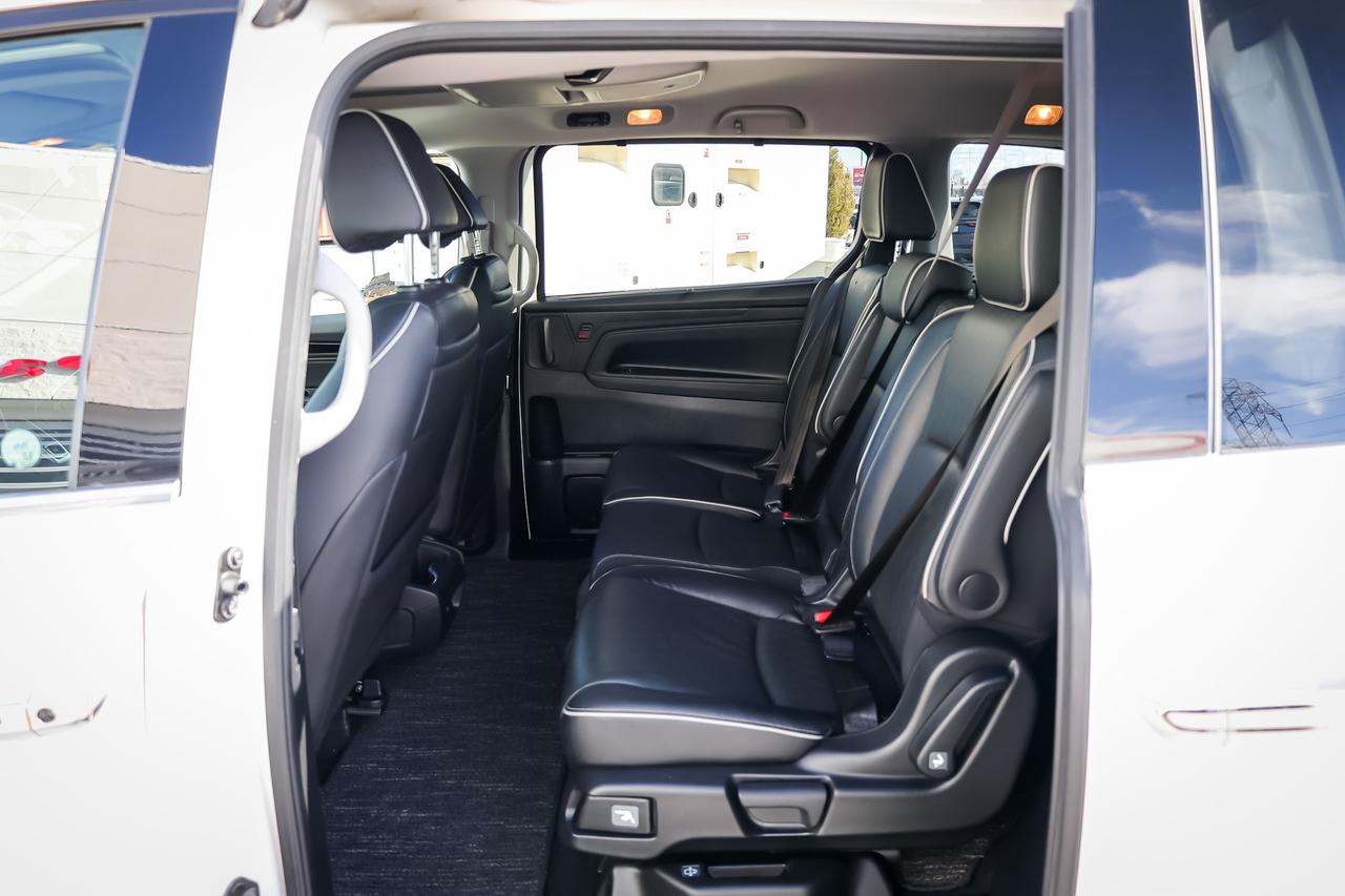 2023 Honda Odyssey Touring Passenger Van Photo
