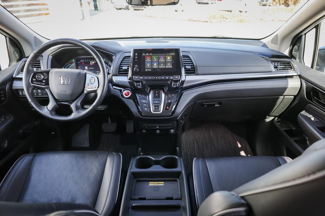 2023 Honda Odyssey Touring Passenger Van Photo