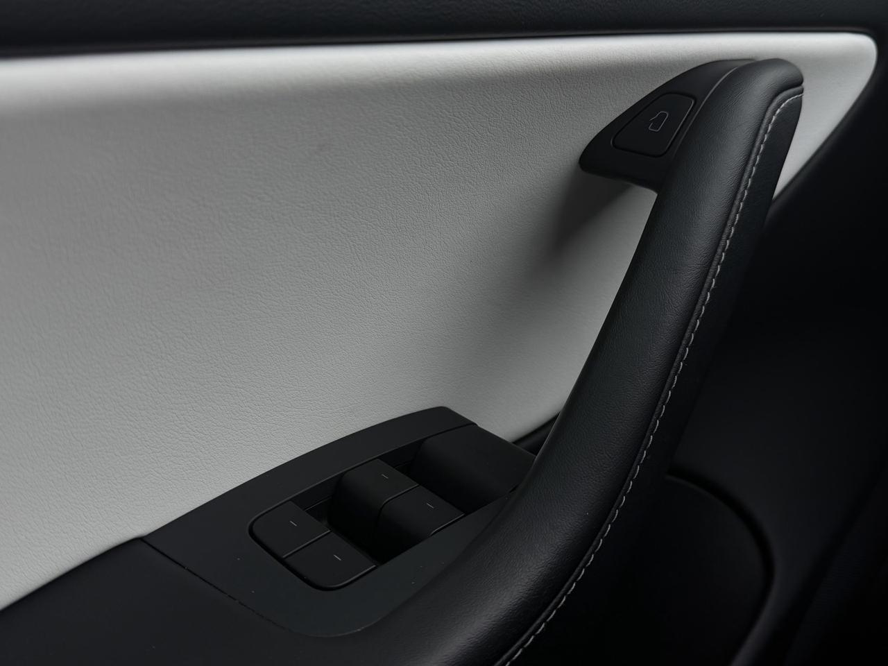 2021 Tesla Model 3 SR PLUS   White Interior   Pano Roof   Autopilot Photo