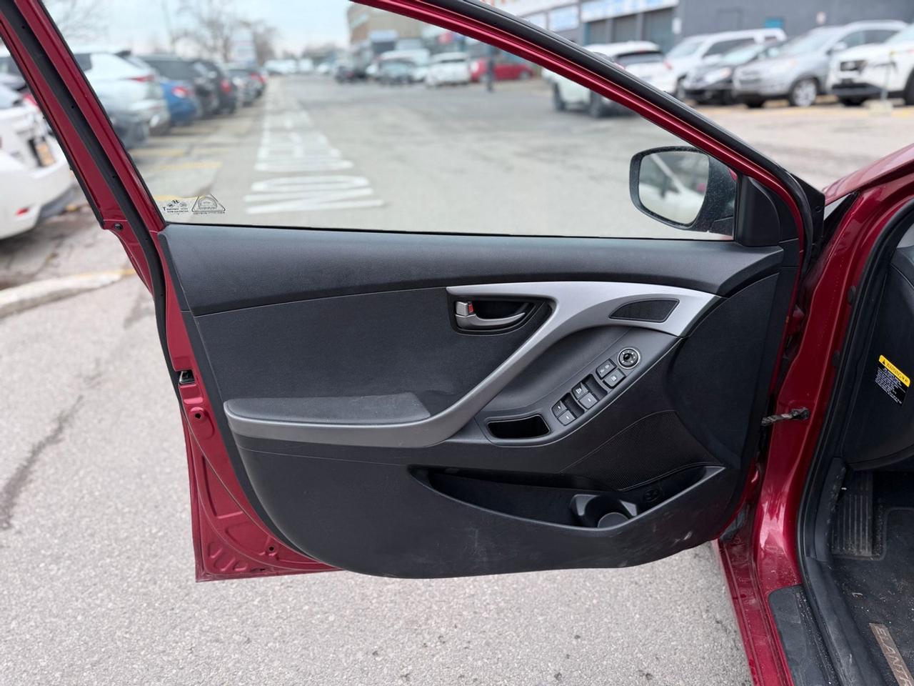 2015 Hyundai Elantra Limited Photo