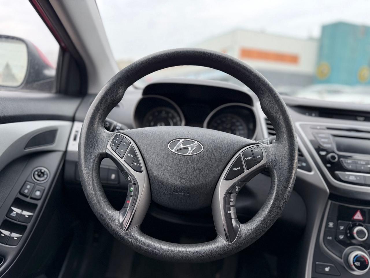 2015 Hyundai Elantra Limited Photo