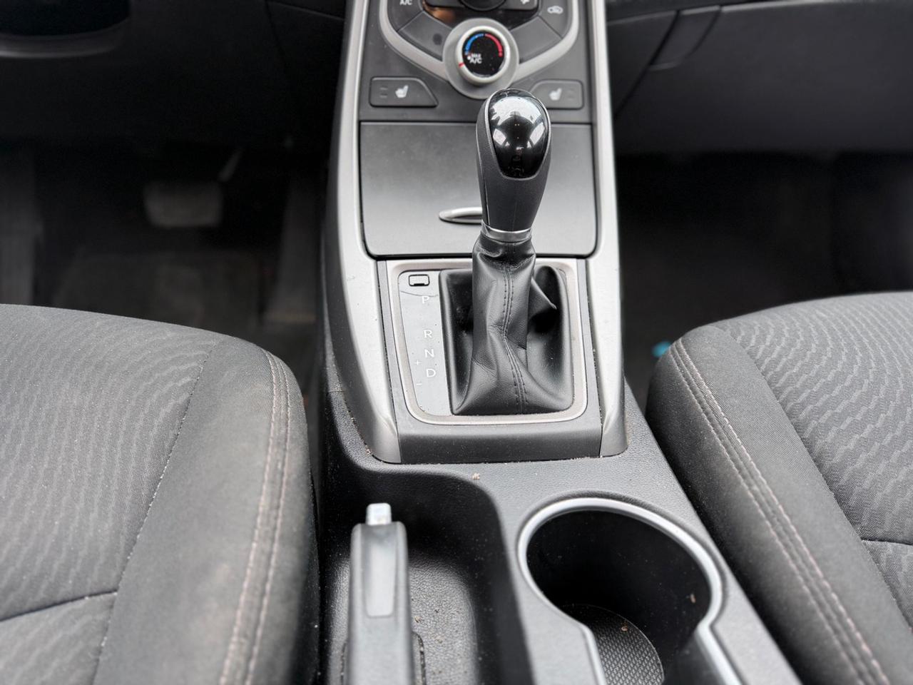 2015 Hyundai Elantra Limited Photo