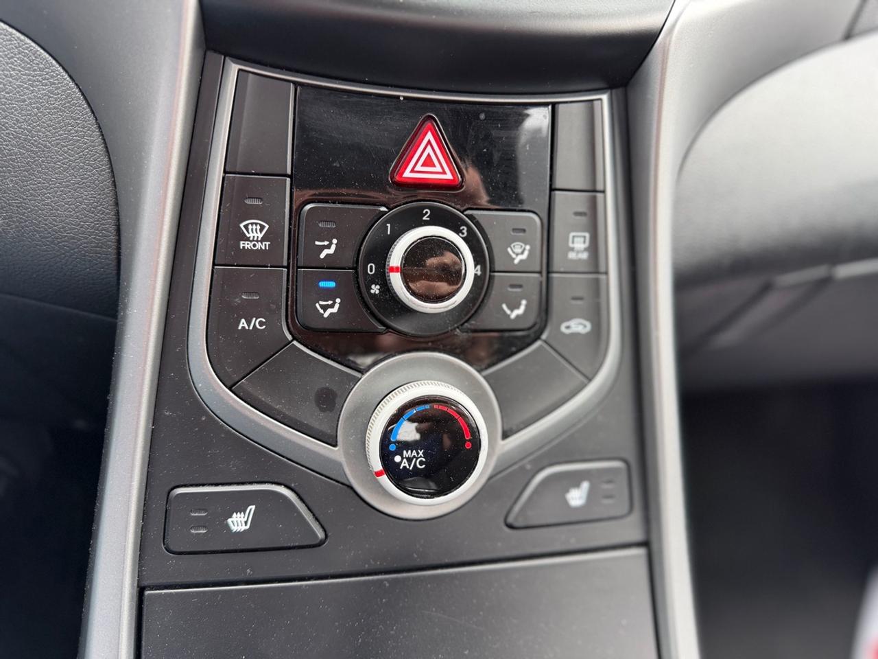 2015 Hyundai Elantra Limited Photo