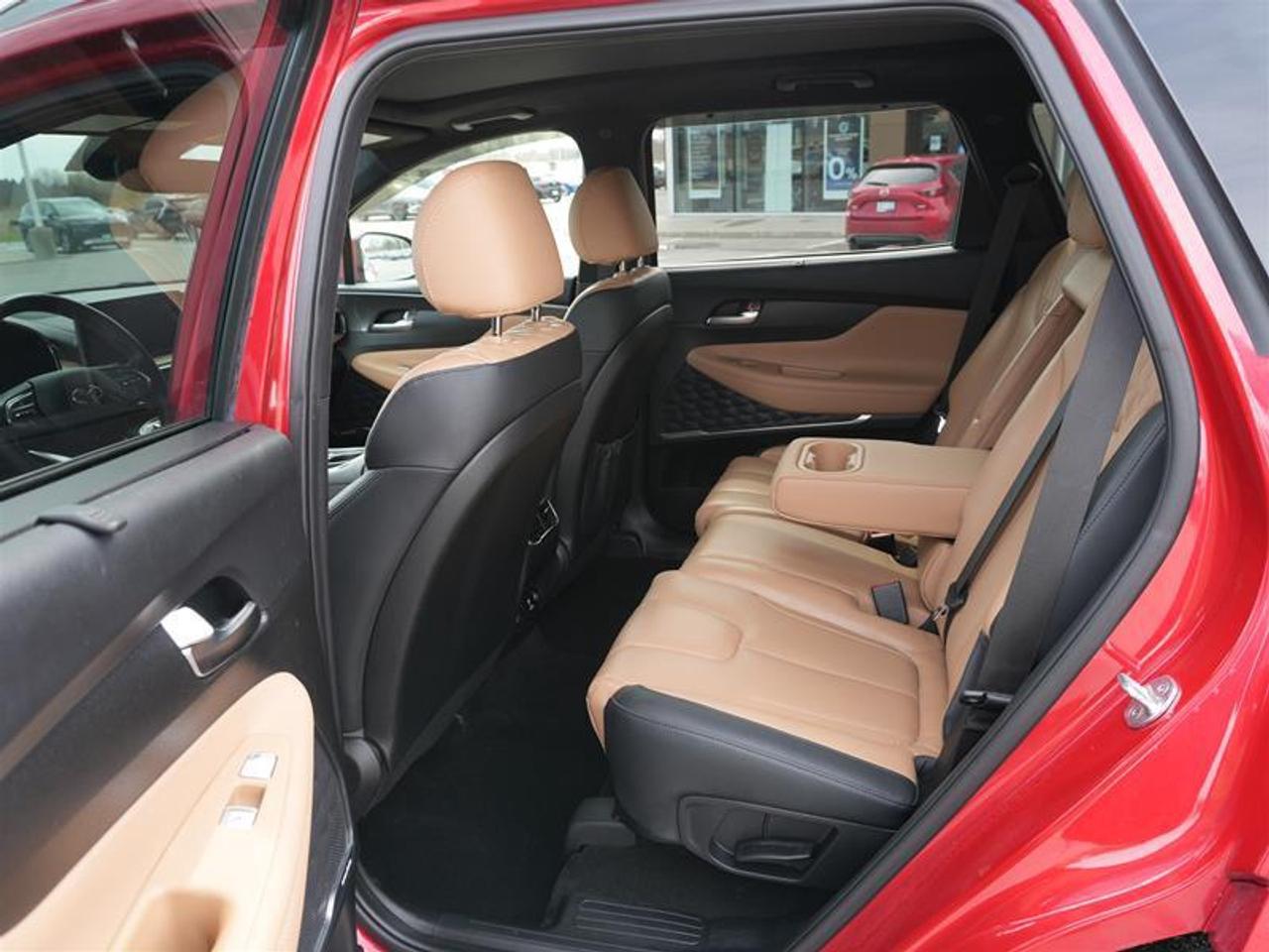2022 Hyundai Santa Fe Ultimate Calligraphy AWD 2.5T Photo