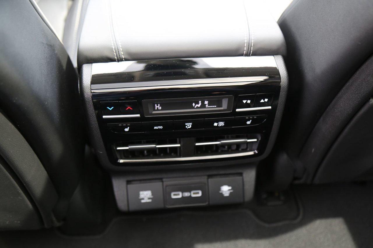 2024 Acura MDX Platinum Elite Photo
