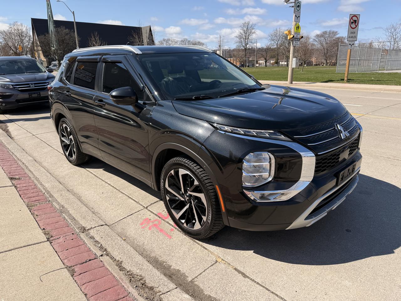 2022 Mitsubishi Outlander SE Photo