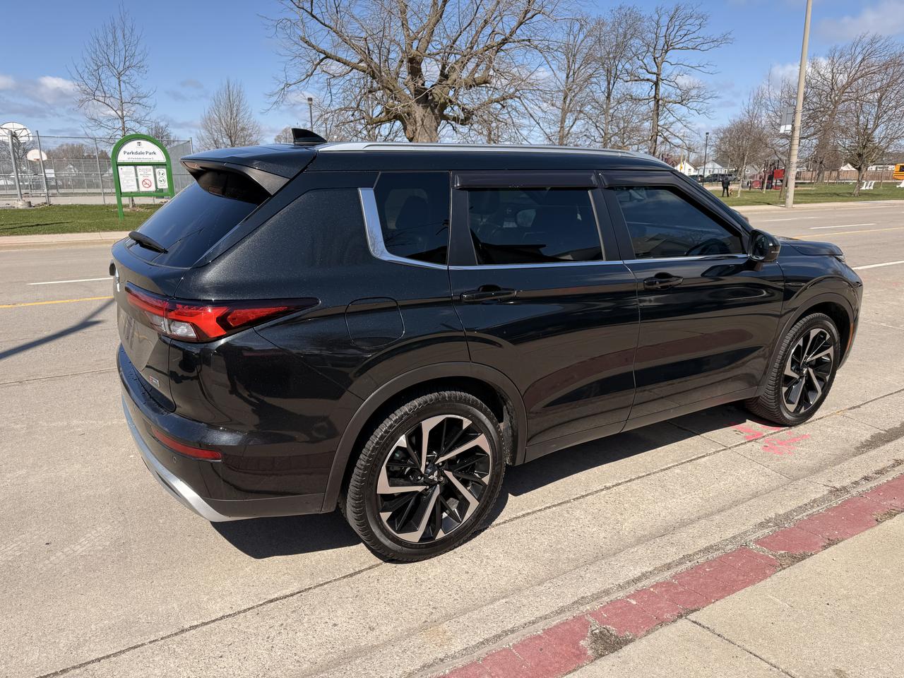 2022 Mitsubishi Outlander SE Photo