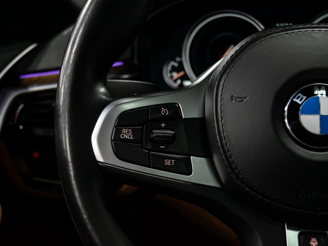 2018 BMW 5 Series 530i xDrive PREMIUM ESSENTIAL DRIVER ASSISTANCE Photo