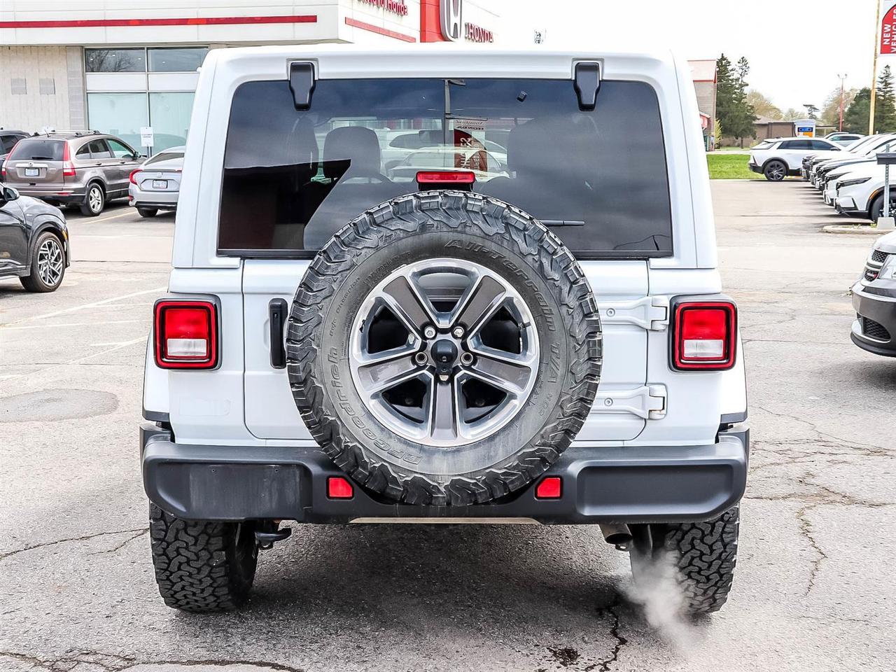 2021 Jeep Wrangler Unlimited Sahara Photo