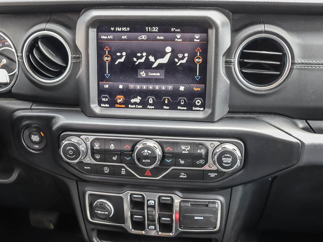 2021 Jeep Wrangler Unlimited Sahara Photo