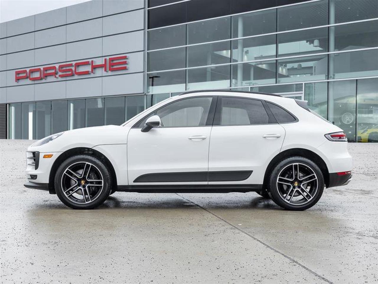 2021 Porsche Macan AWD Existing Warranty Until Oct 2027 Premium Plus Photo2