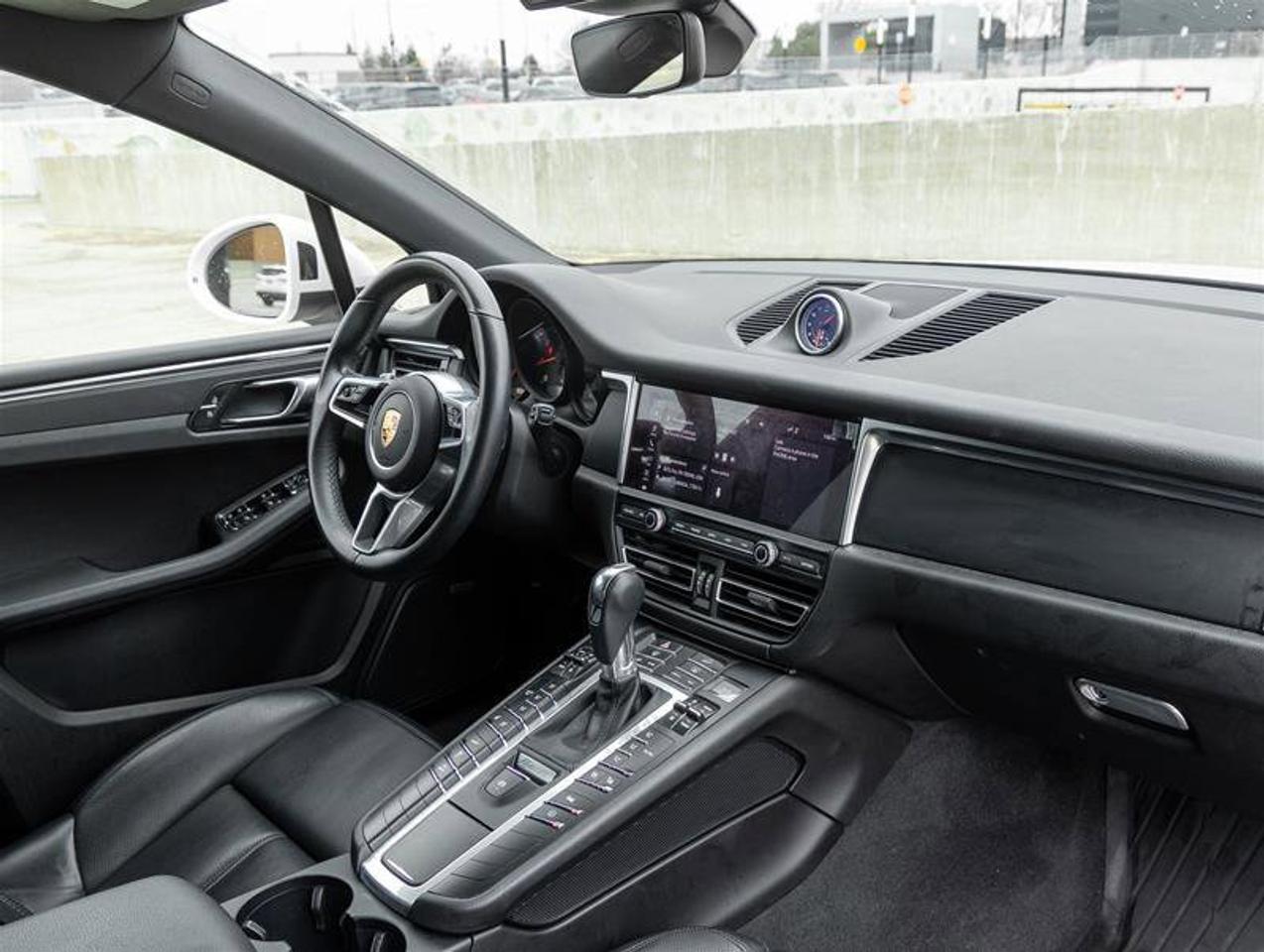 2021 Porsche Macan AWD Existing Warranty Until Oct 2027 Premium Plus Photo