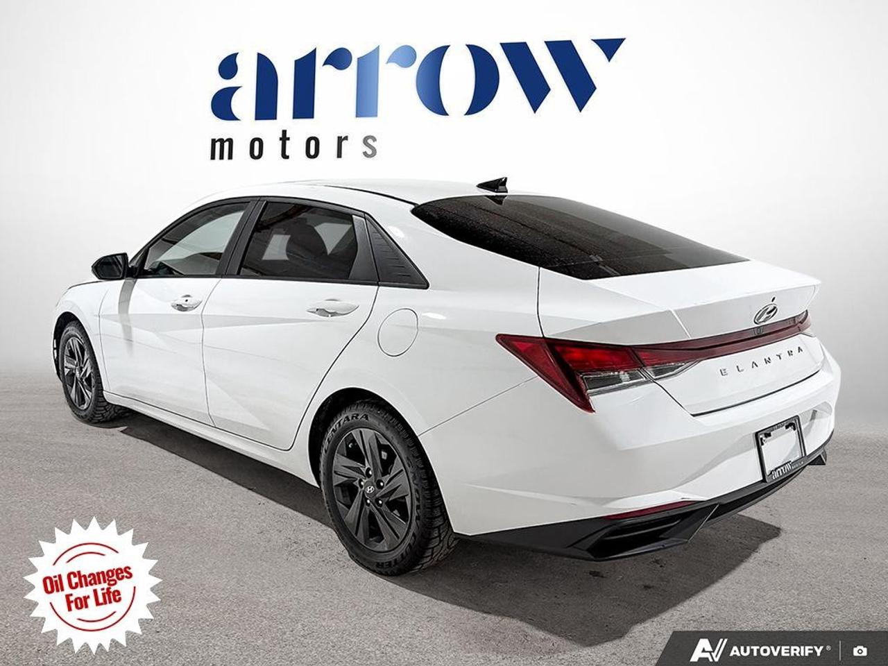 2022 Hyundai Elantra Preferred IVT w/Sun & Tech Package Photo