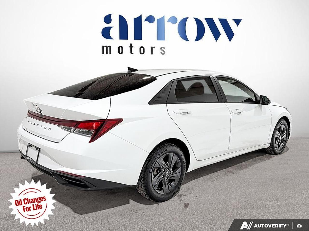 2022 Hyundai Elantra Preferred IVT w/Sun & Tech Package Photo