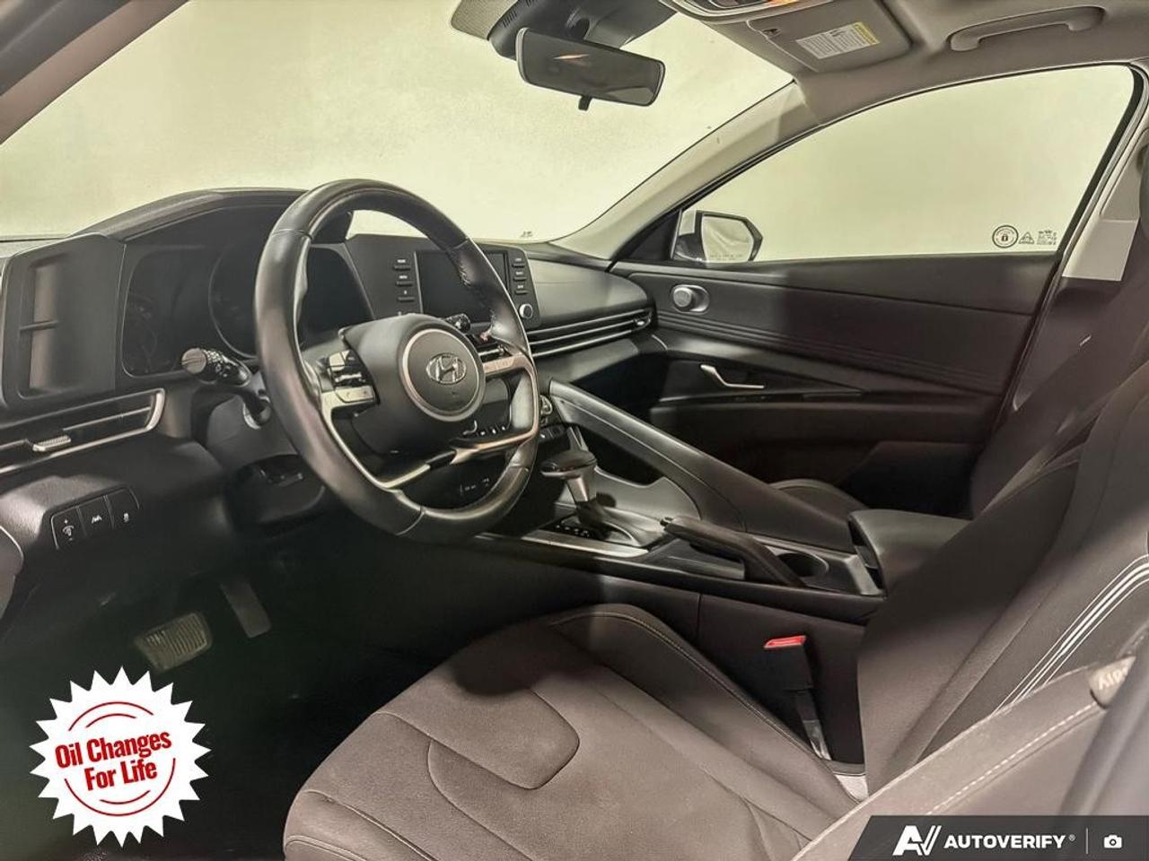 2022 Hyundai Elantra Preferred IVT w/Sun & Tech Package Photo