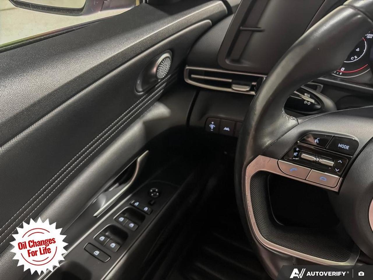 2022 Hyundai Elantra Preferred IVT w/Sun & Tech Package Photo