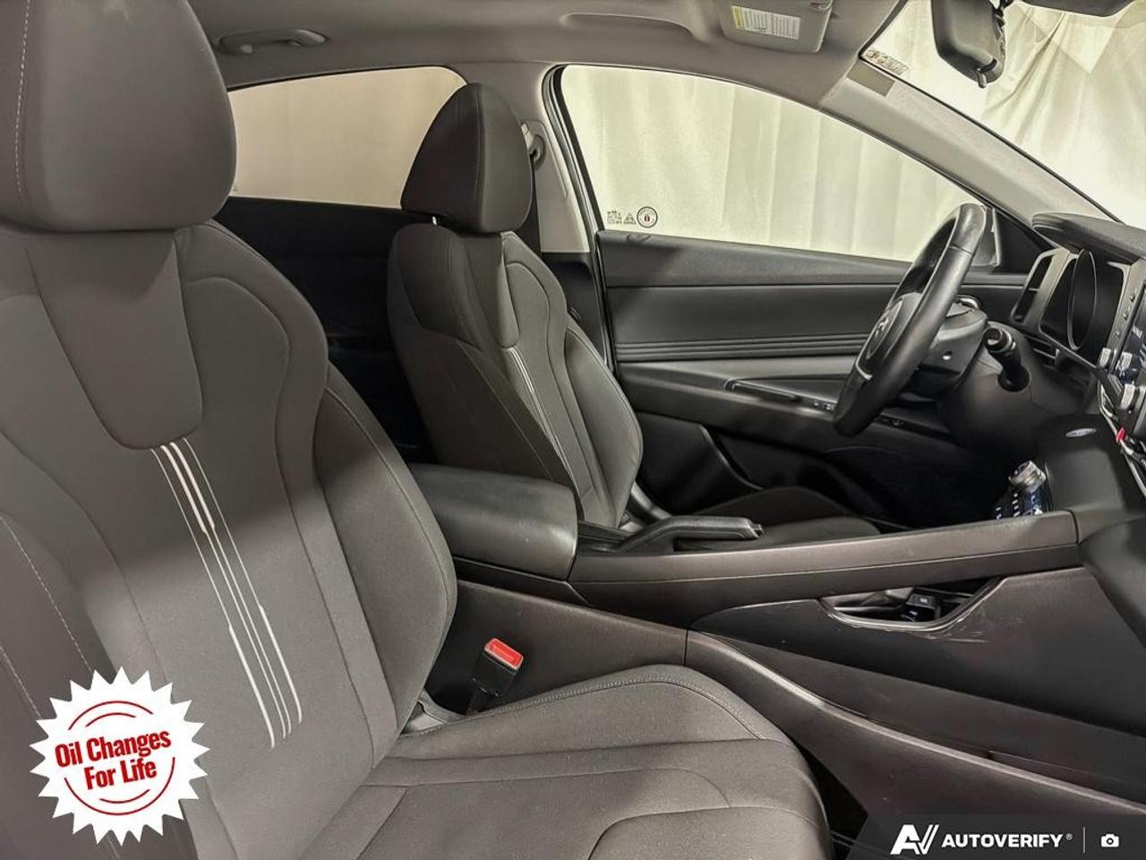 2022 Hyundai Elantra Preferred IVT w/Sun & Tech Package Photo