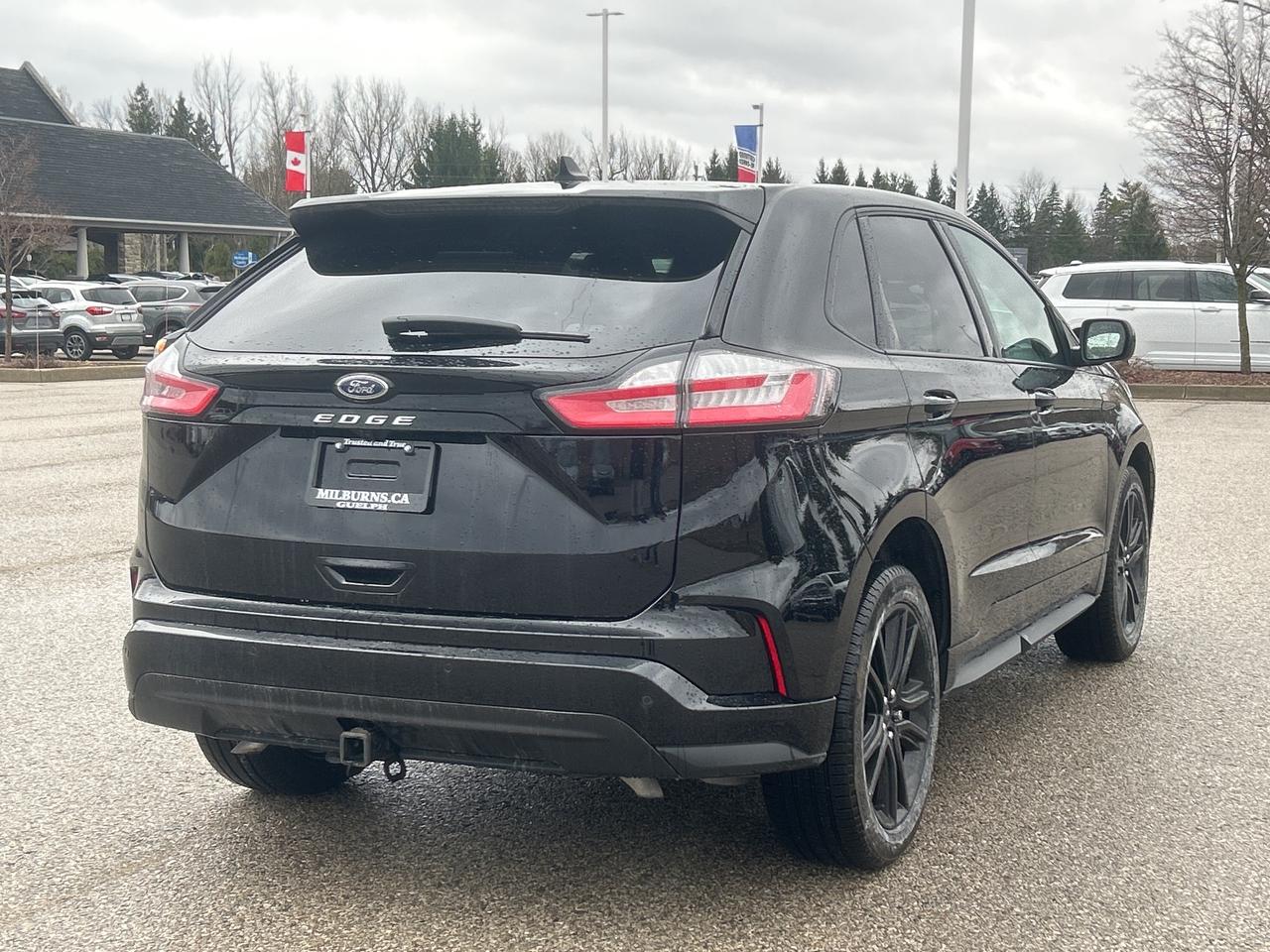 2024 Ford Edge ST Line AWD   Nav. Pano Roof Heated Seats Tow Pkg. Photo