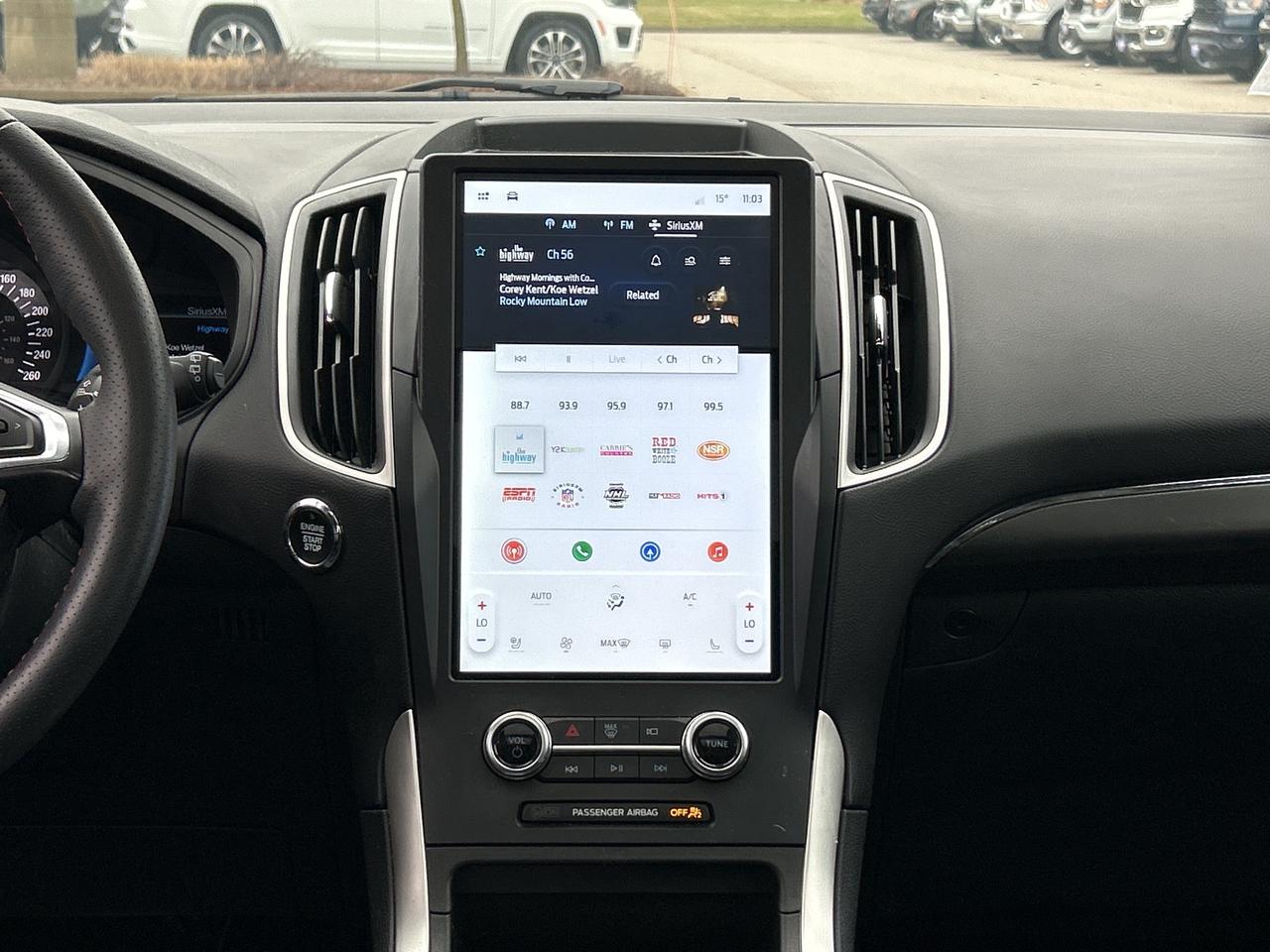 2024 Ford Edge ST Line AWD   Nav. Pano Roof Heated Seats Tow Pkg. Photo