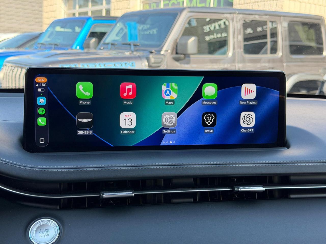 2025 Genesis GV70 2.5T ADVANCED PLUS, HEADS UP DISPLAY, 360 CAM Photo
