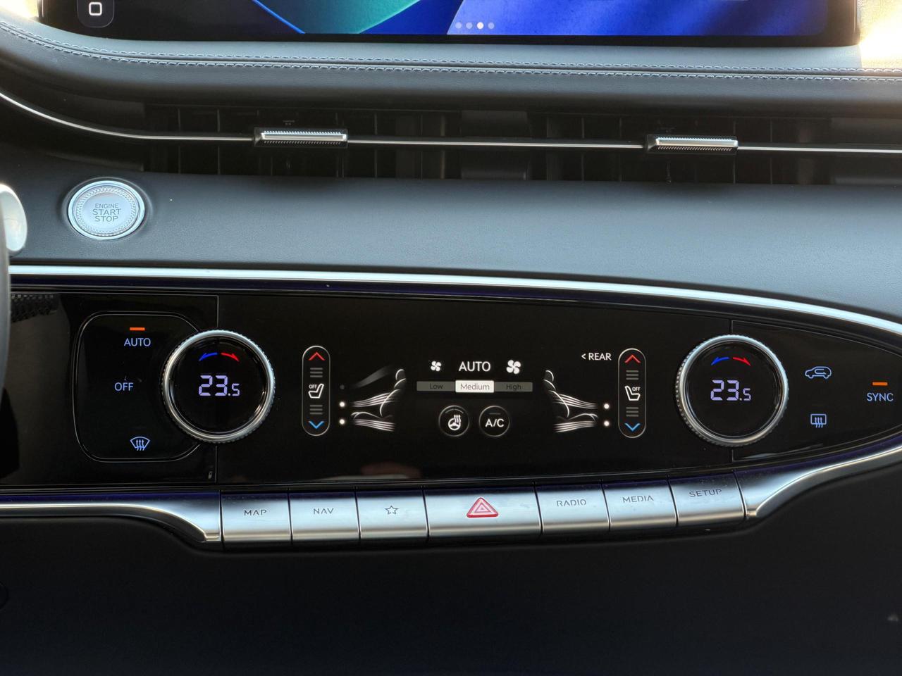 2025 Genesis GV70 2.5T ADVANCED PLUS, HEADS UP DISPLAY, 360 CAM Photo