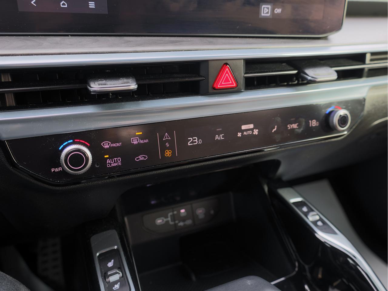 2024 Kia Sorento X-Pro AWD   Bose   Blindview Monitor   Leather Photo