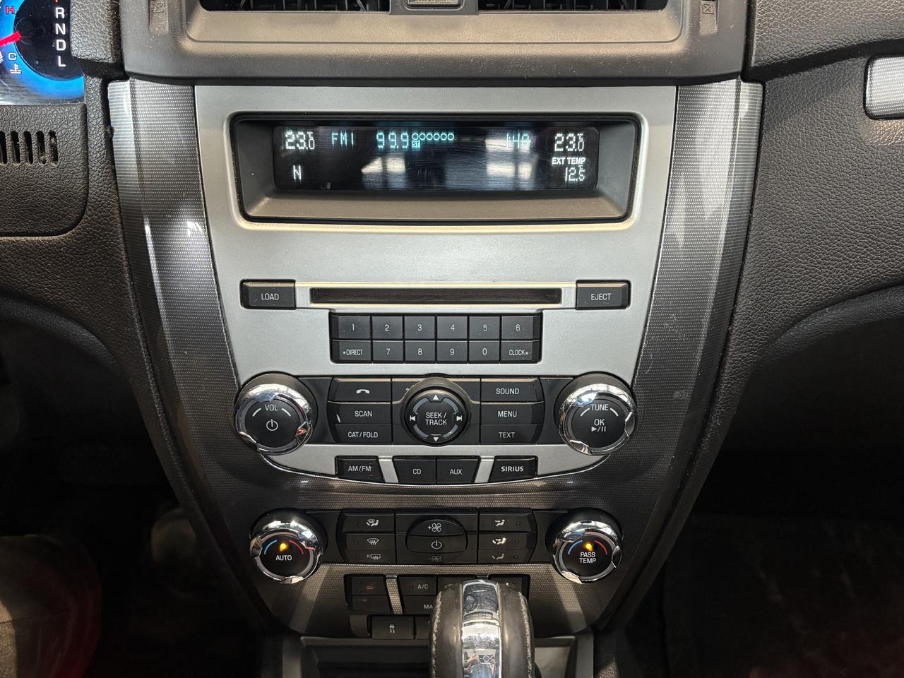 2010 Ford Fusion CLEAN CARFAX   1 OWNER   SOLD AS IS   SUNROOF Photo