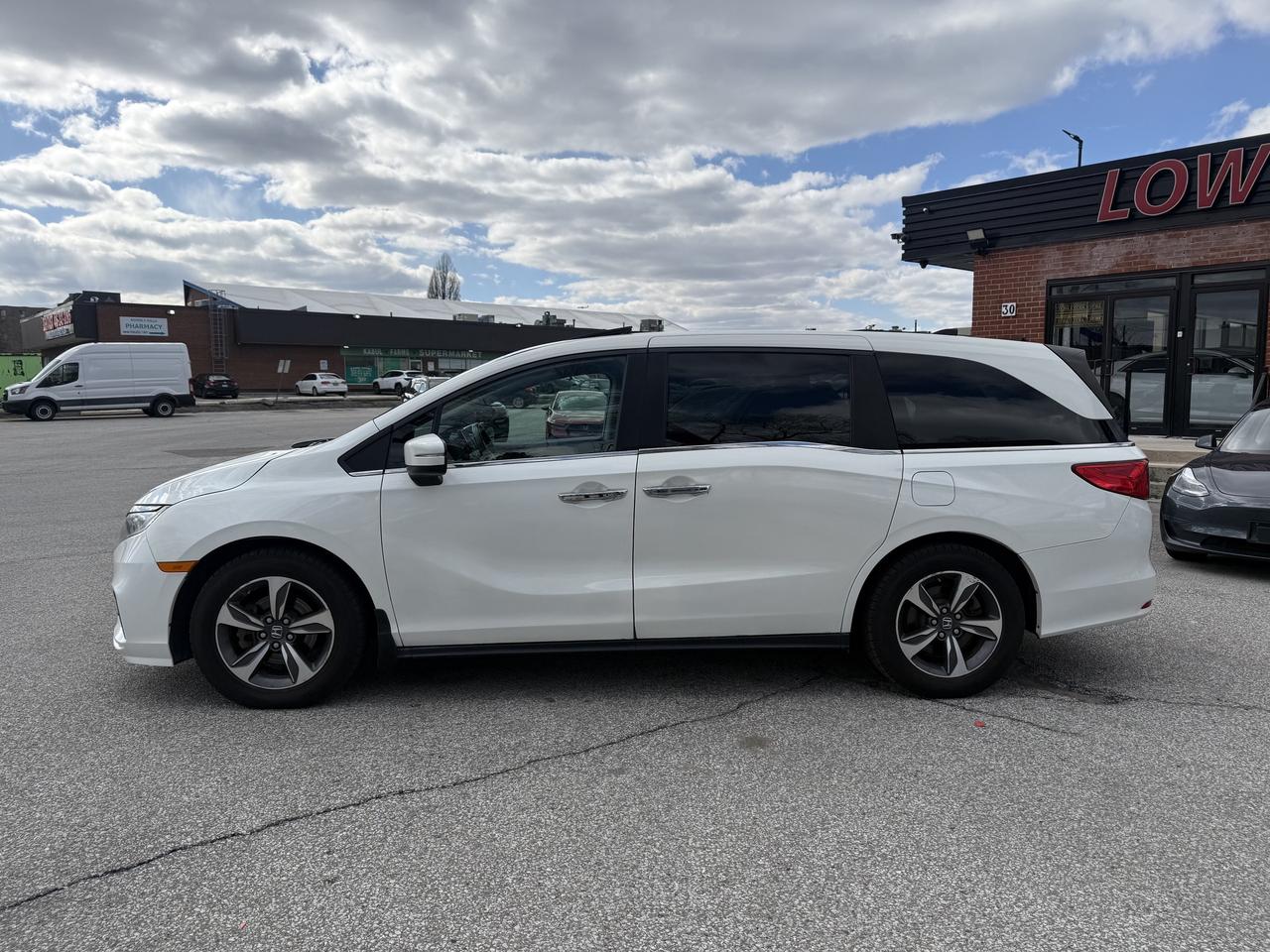 2018 Honda Odyssey EX l Auto l FWD l 3.5L l 6Cyl l ECO l 7 Passenger Photo4
