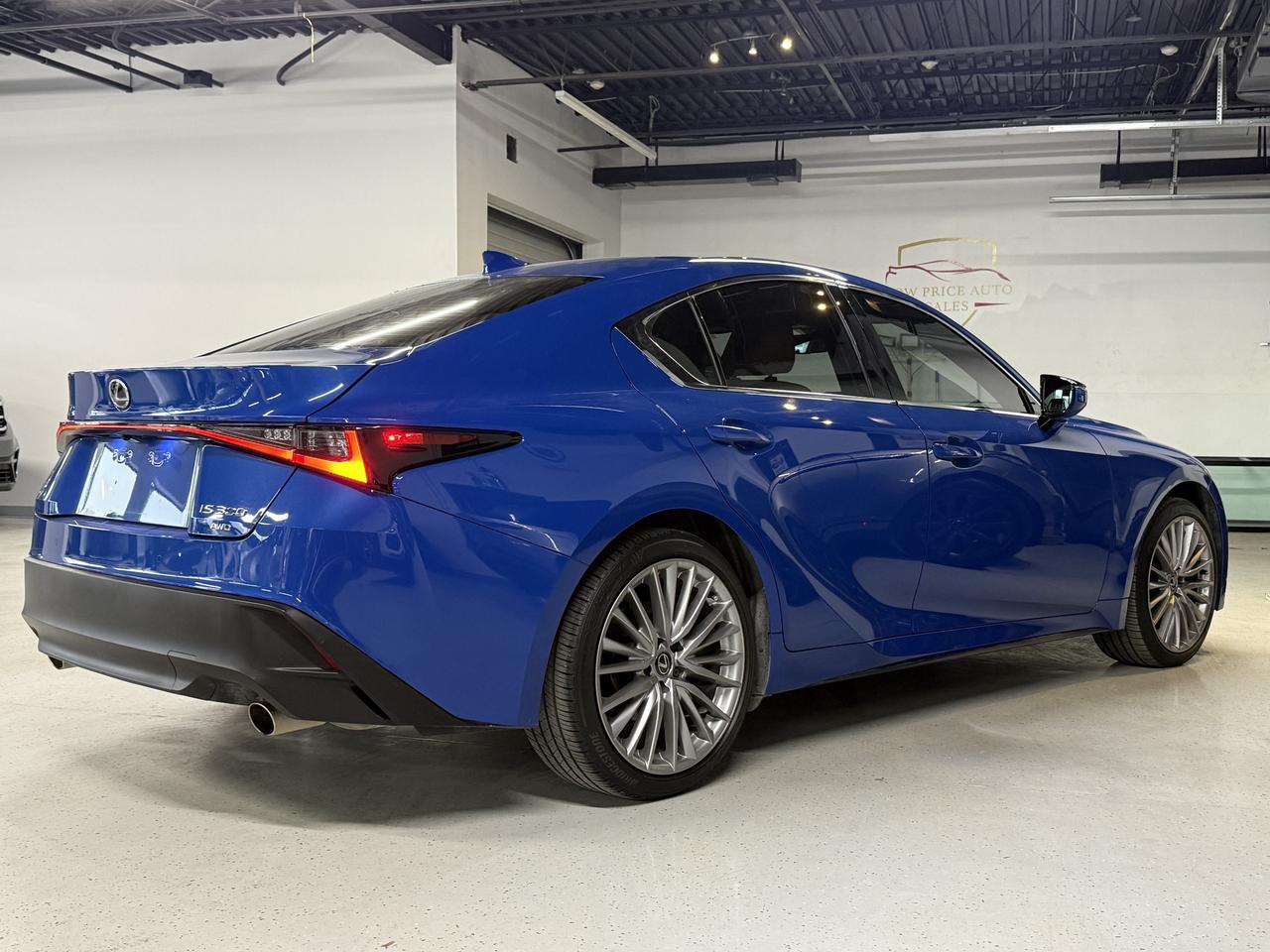 2024 Lexus IS No Accidents l IS300 l AWD l Lexus Warranty l V6 Photo