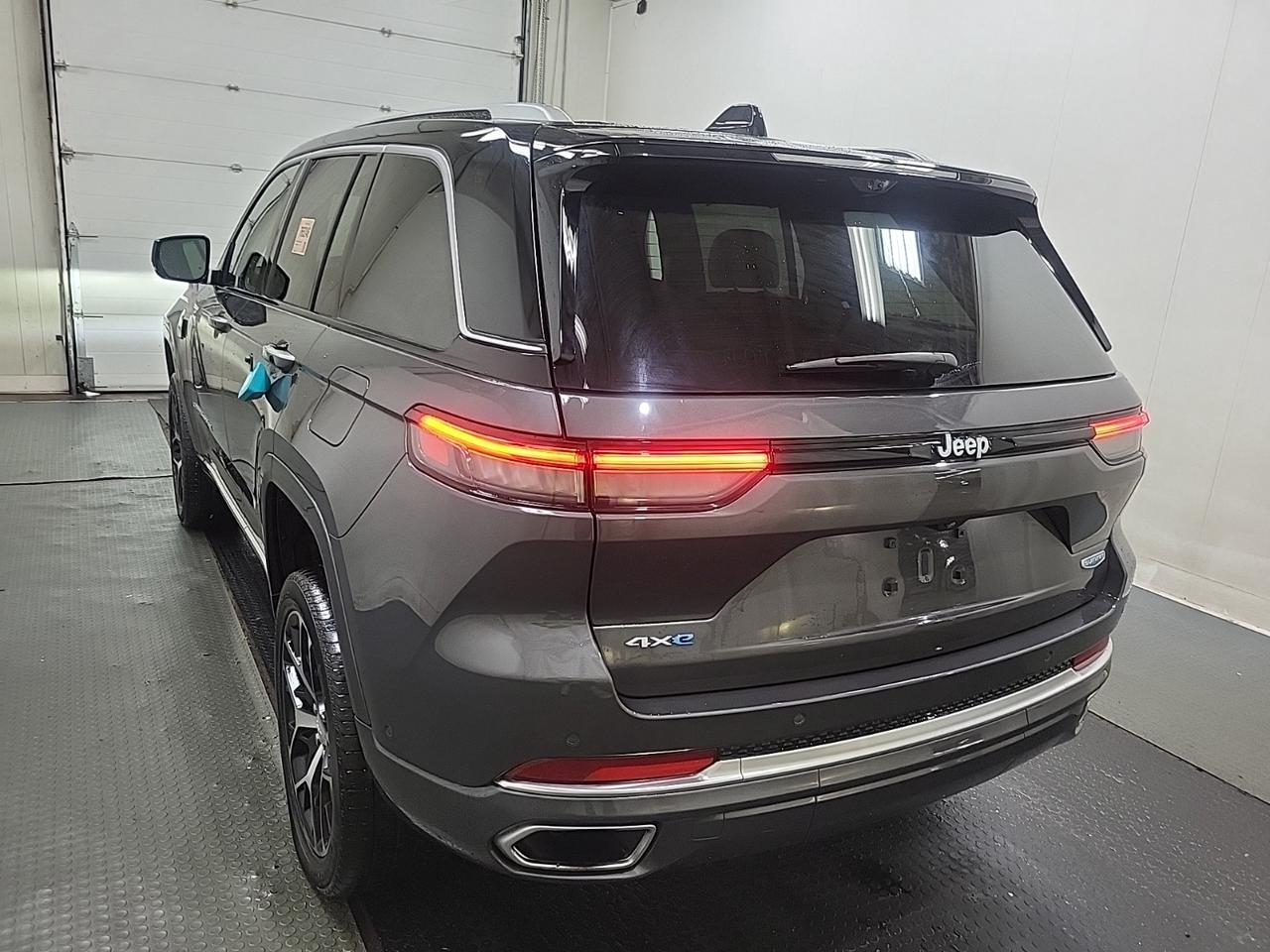 2022 Jeep Grand Cherokee 4xe No Accidents l Summit Reserve l 4x4E l Hybrid l Photo