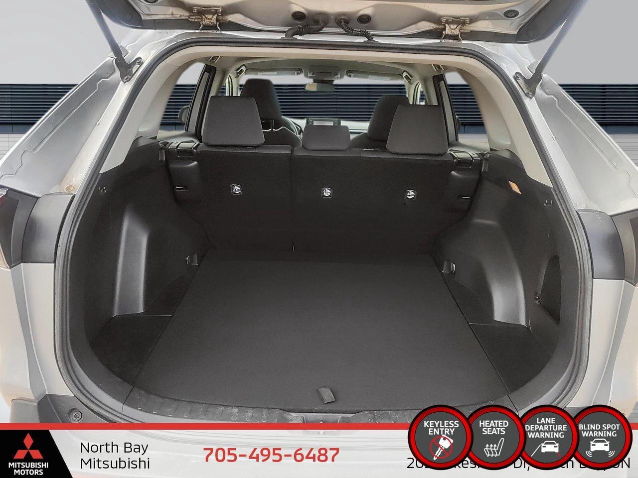 2021 Toyota RAV4 LE Photo