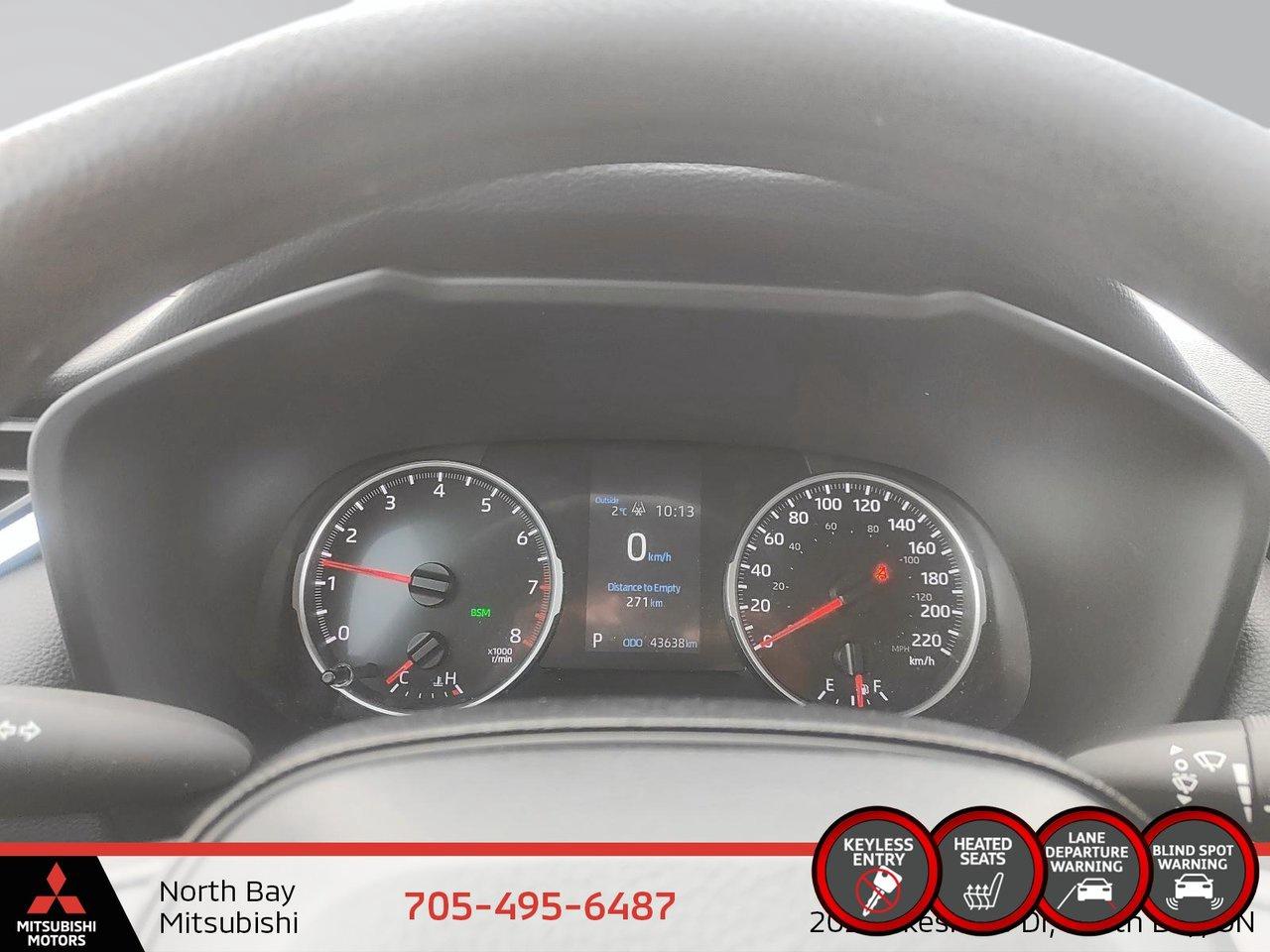 2021 Toyota RAV4 LE Photo