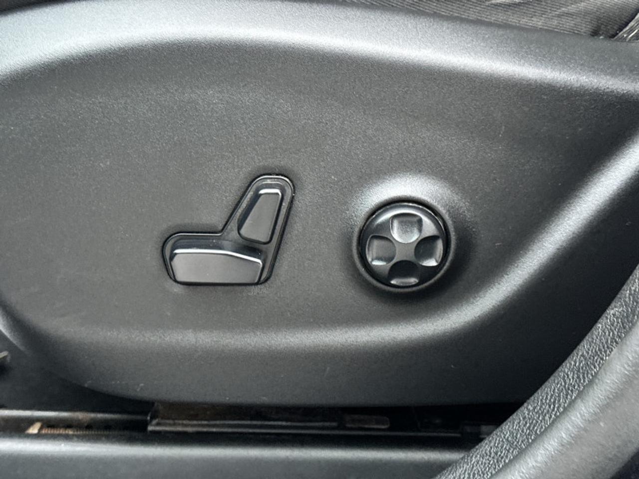 2021 Jeep Cherokee Trailhawk Photo