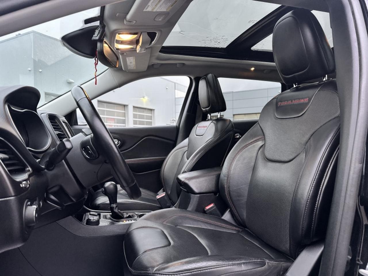 2021 Jeep Cherokee Trailhawk Photo