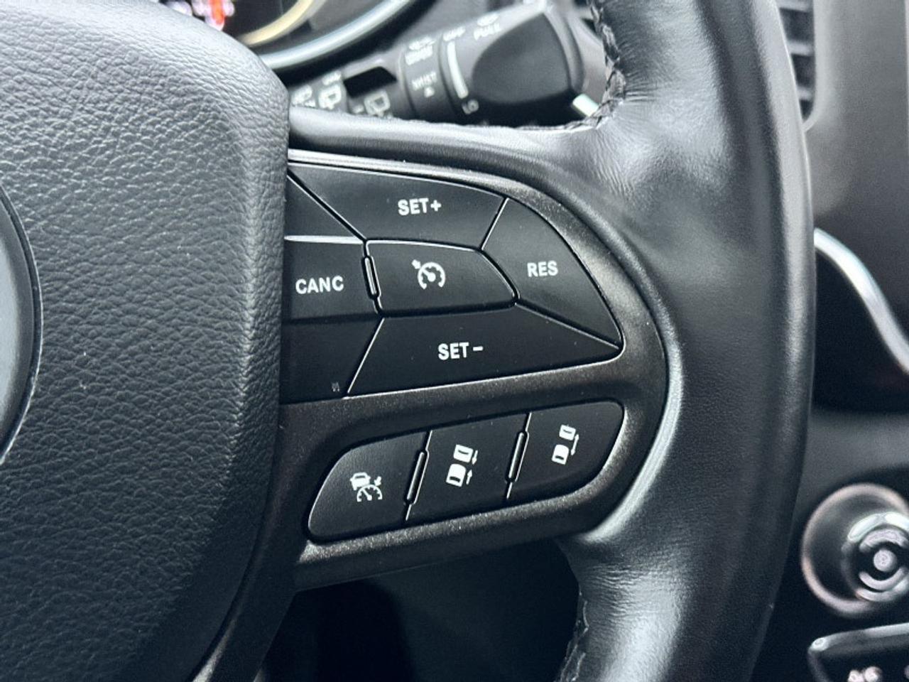2021 Jeep Cherokee Trailhawk Photo