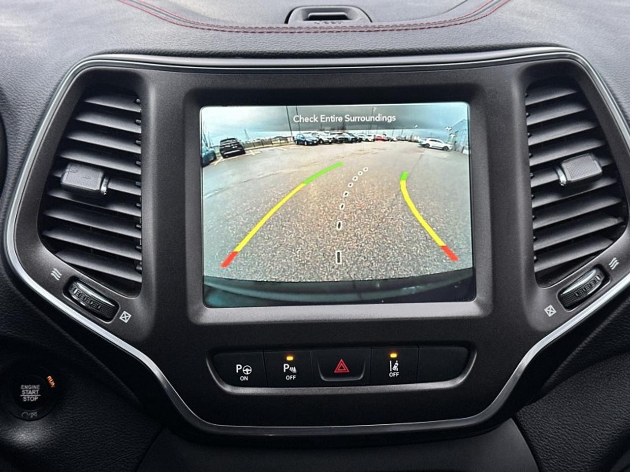 2021 Jeep Cherokee Trailhawk Photo